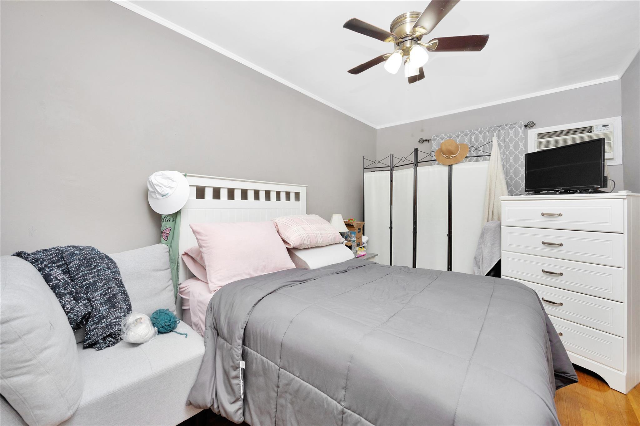 Single Family Brown  Brooklyn, NY 11235, MLS-876301-22