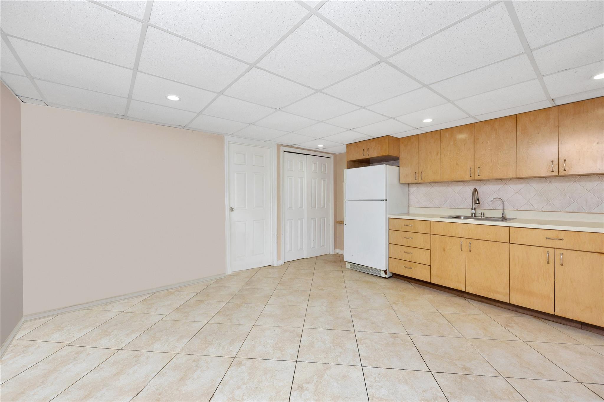 Single Family Brown  Brooklyn, NY 11235, MLS-876301-24