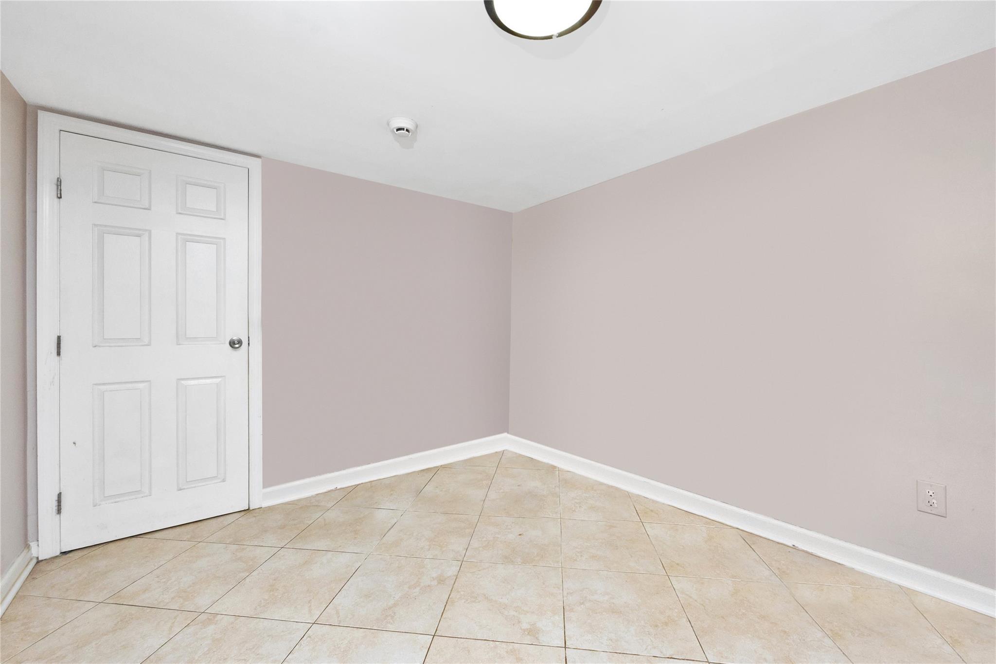 Single Family Brown  Brooklyn, NY 11235, MLS-876301-25