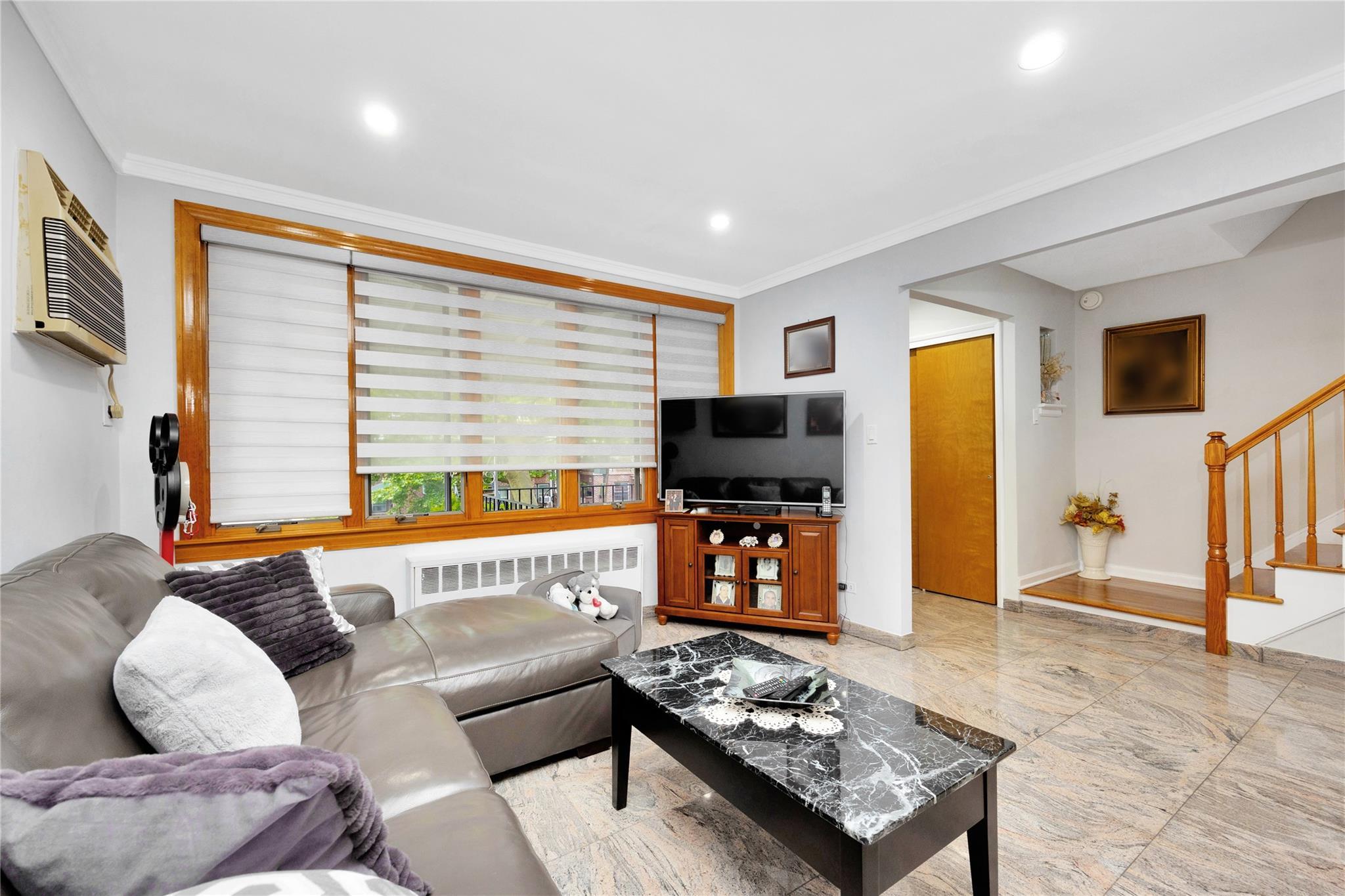 Single Family Brown  Brooklyn, NY 11235, MLS-876301-4