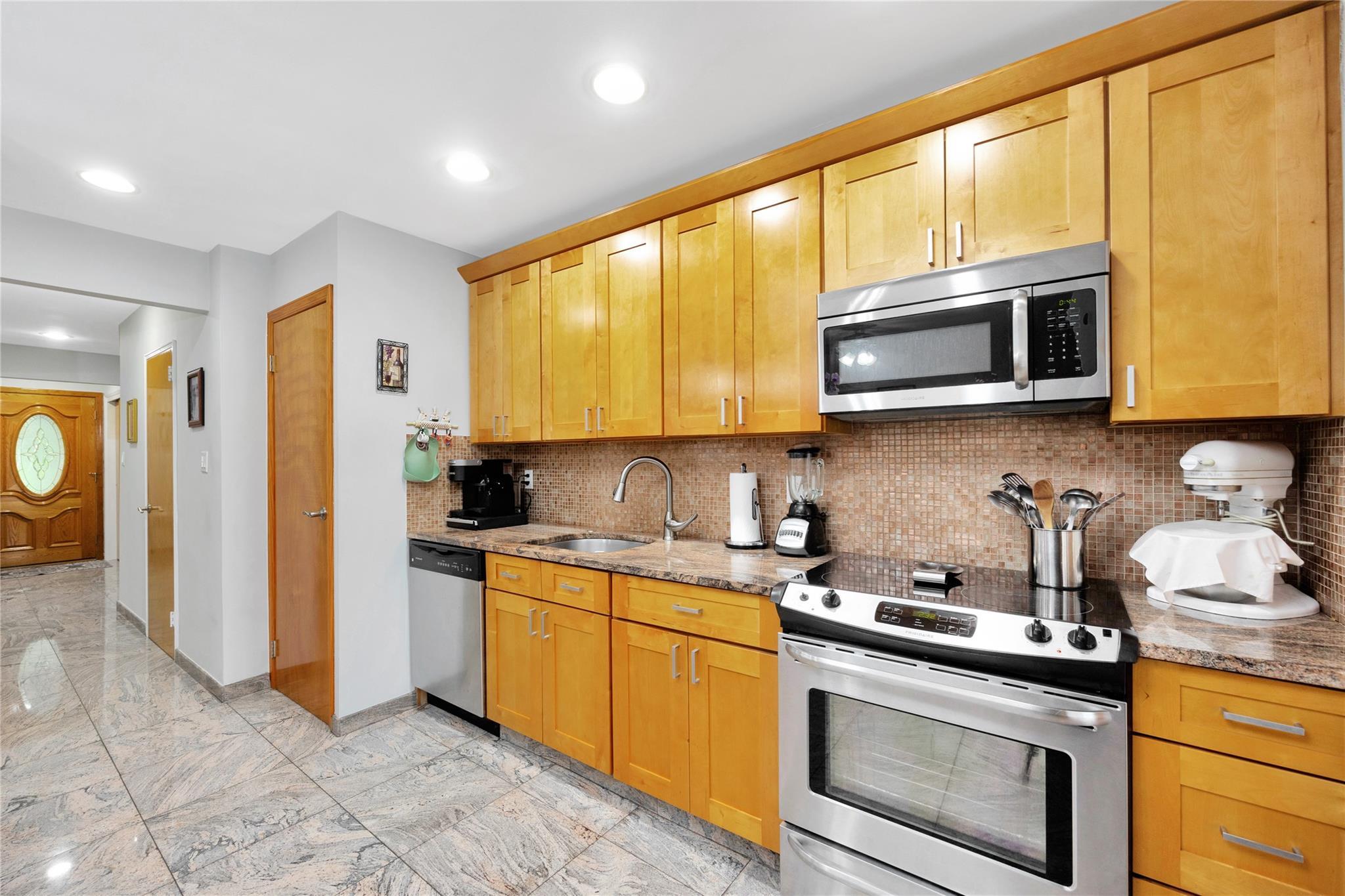 Single Family Brown  Brooklyn, NY 11235, MLS-876301-9