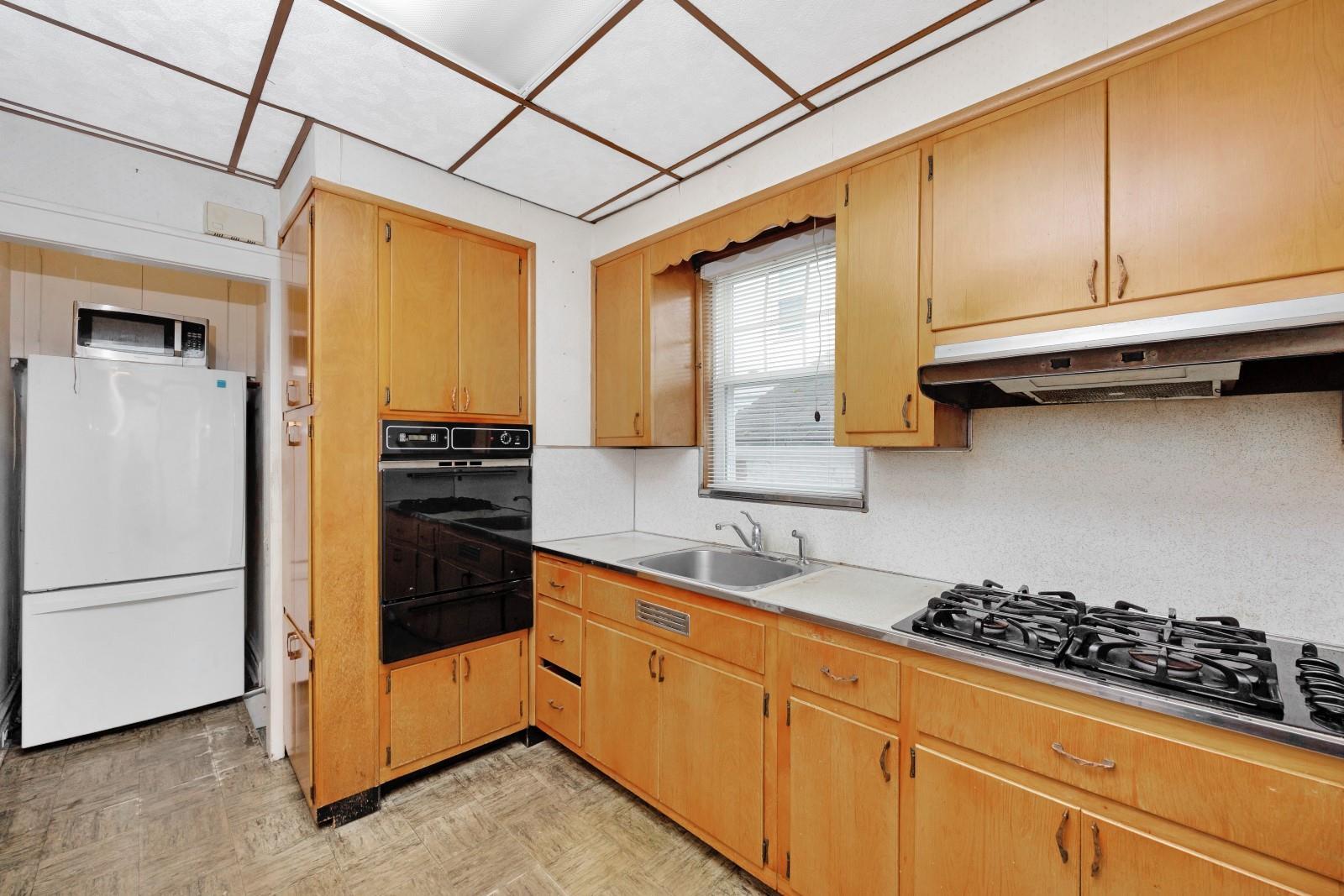 Single Family 79th  Queens, NY 11385, MLS-876323-13