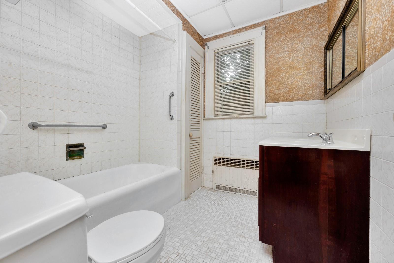 Single Family 79th  Queens, NY 11385, MLS-876323-17