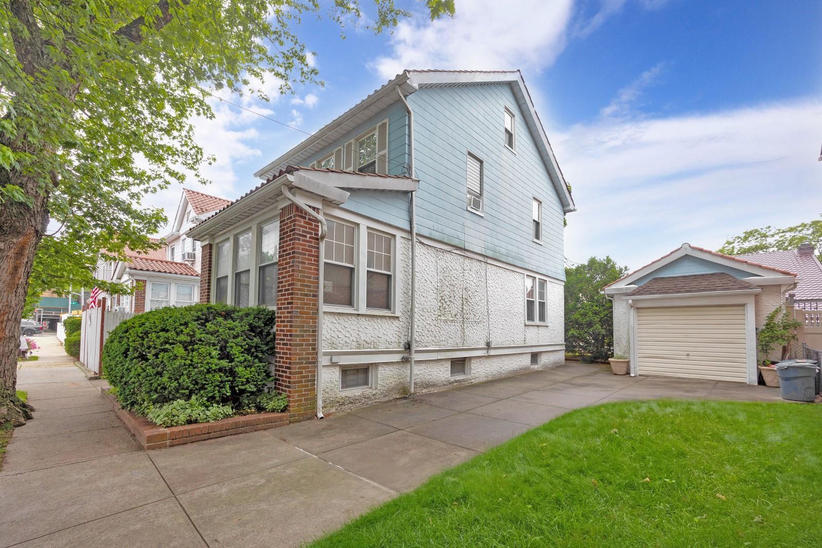 Single Family 79th  Queens, NY 11385, MLS-876323-2