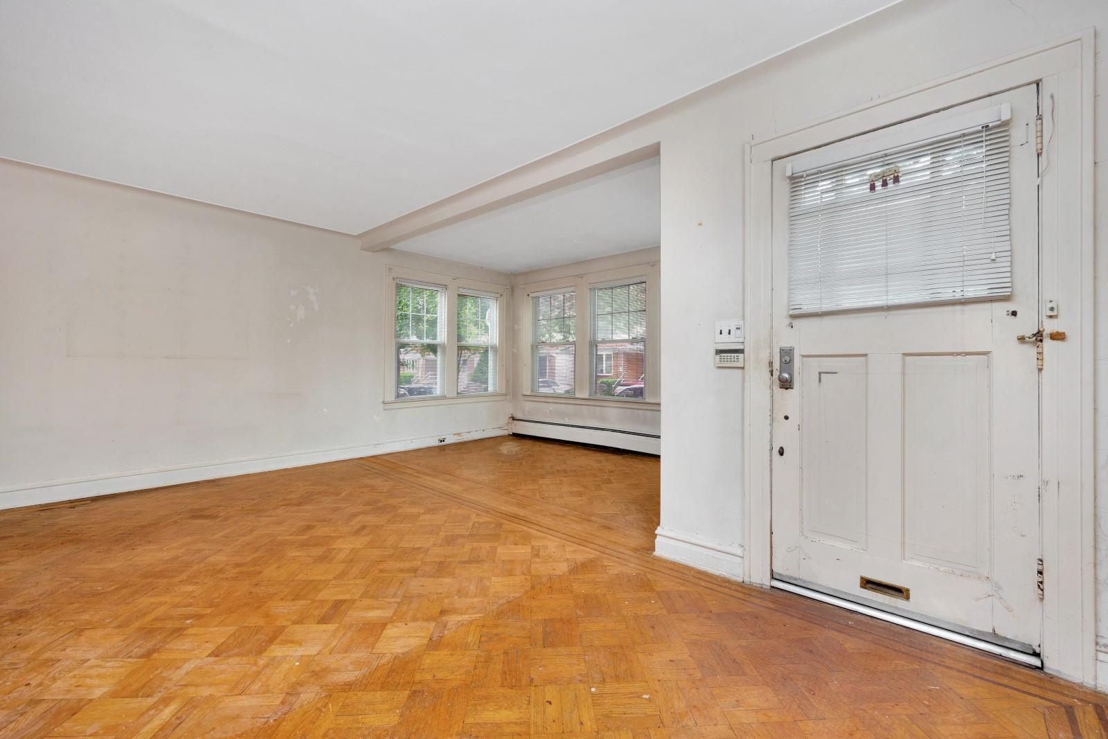Single Family 79th  Queens, NY 11385, MLS-876323-9