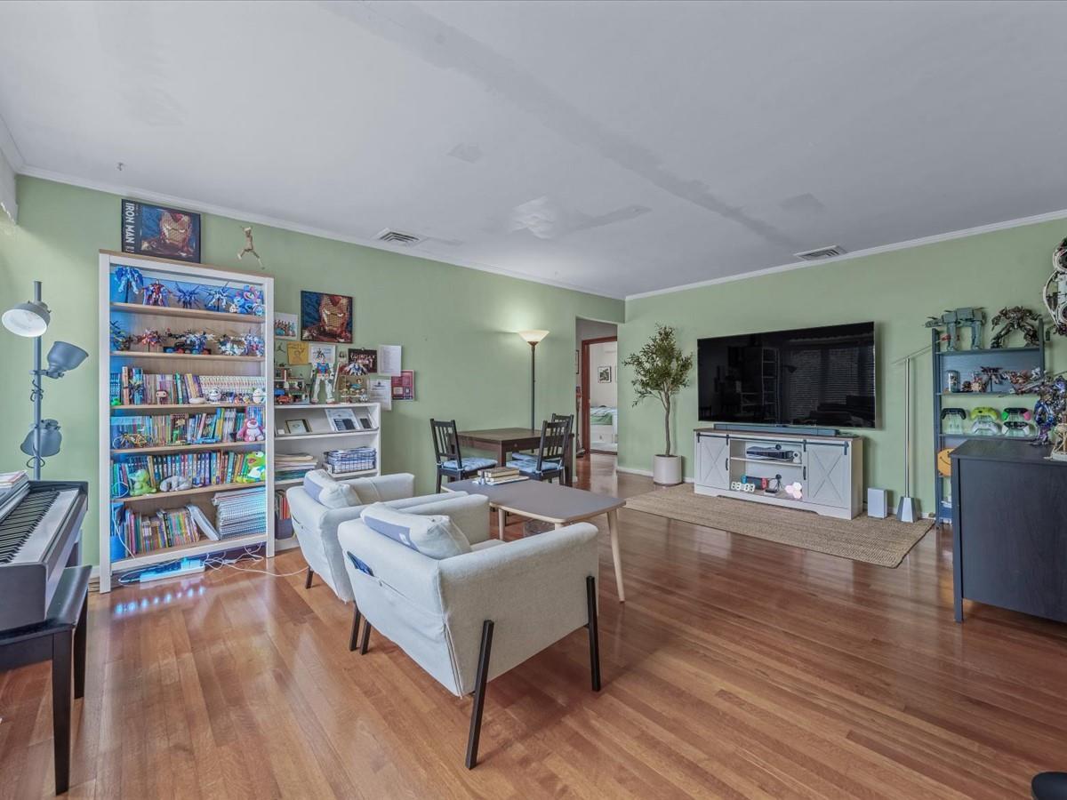 Single Family Lawrence  Nassau County, NY 11040, MLS-876327-2