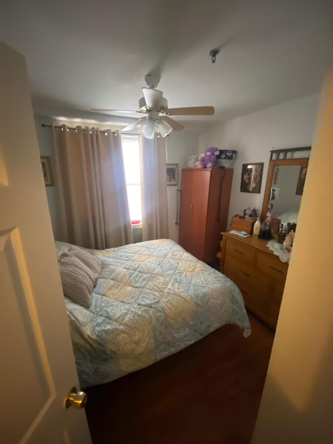 Single Family Rosedale  Bronx, NY 10460, MLS-876328-15