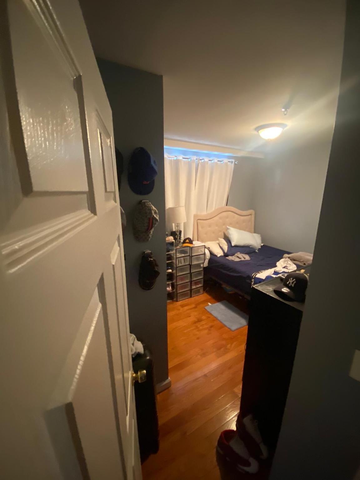 Single Family Rosedale  Bronx, NY 10460, MLS-876328-18