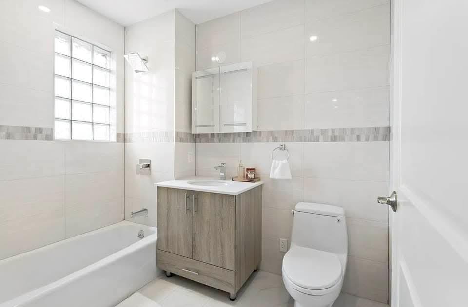 Condo Queens Blvd  Queens, NY 11415, MLS-876336-5