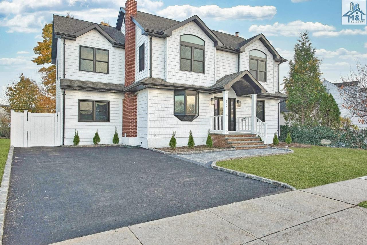 Single Family Cottage  Blvd  Nassau County, NY 11801, MLS-876340-2