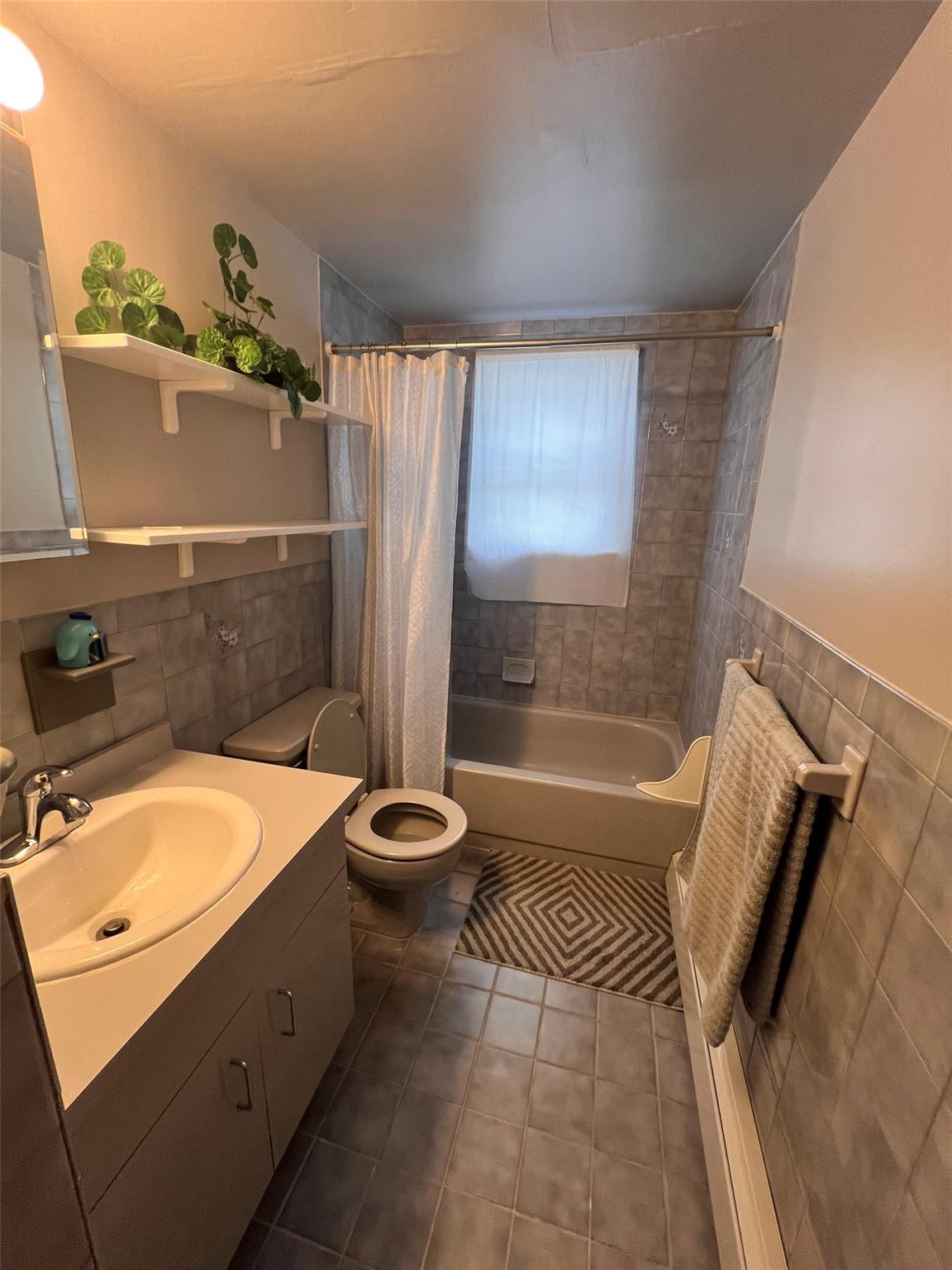 Single Family Cherry  Nassau County, NY 11514, MLS-876362-10