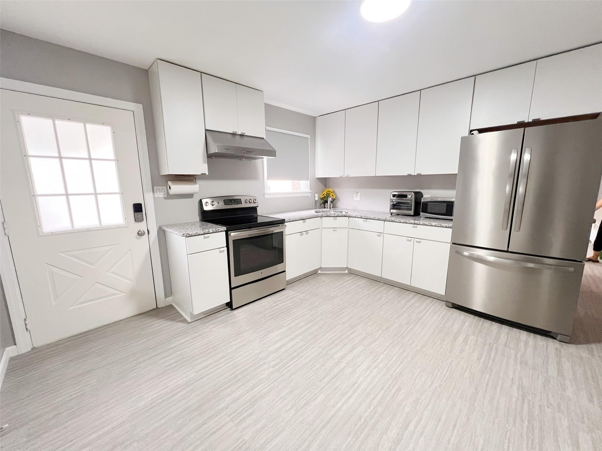 Single Family Cherry  Nassau County, NY 11514, MLS-876362-2