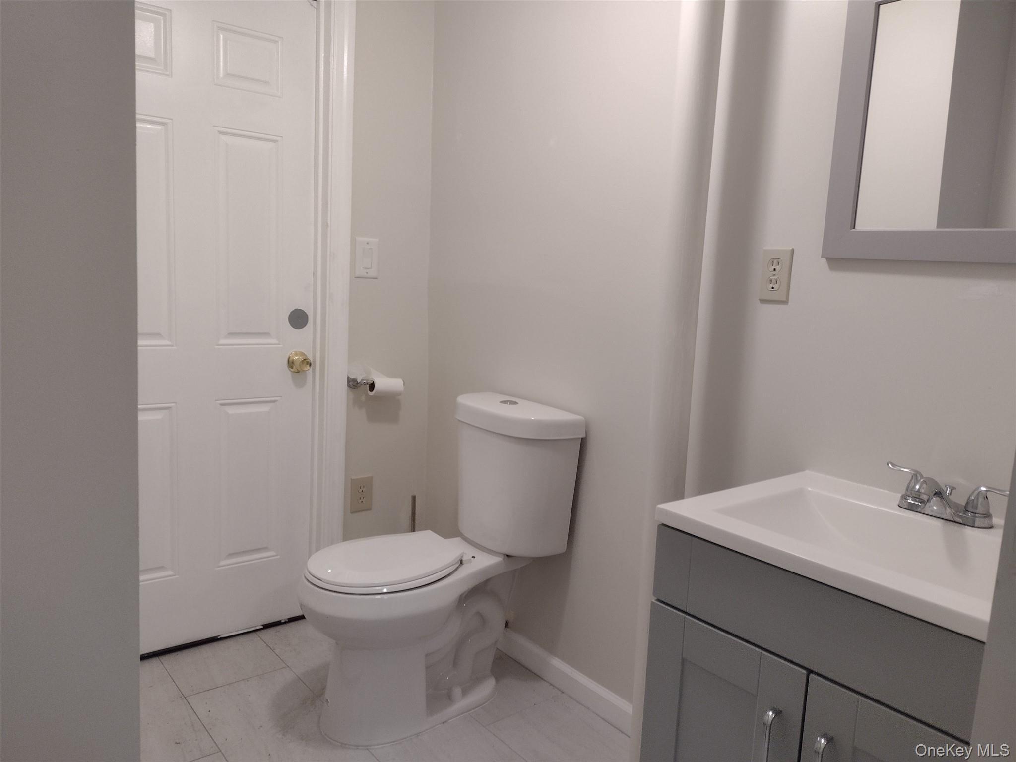 Single Family Main  Dutchess County, NY 12590, MLS-876371-27