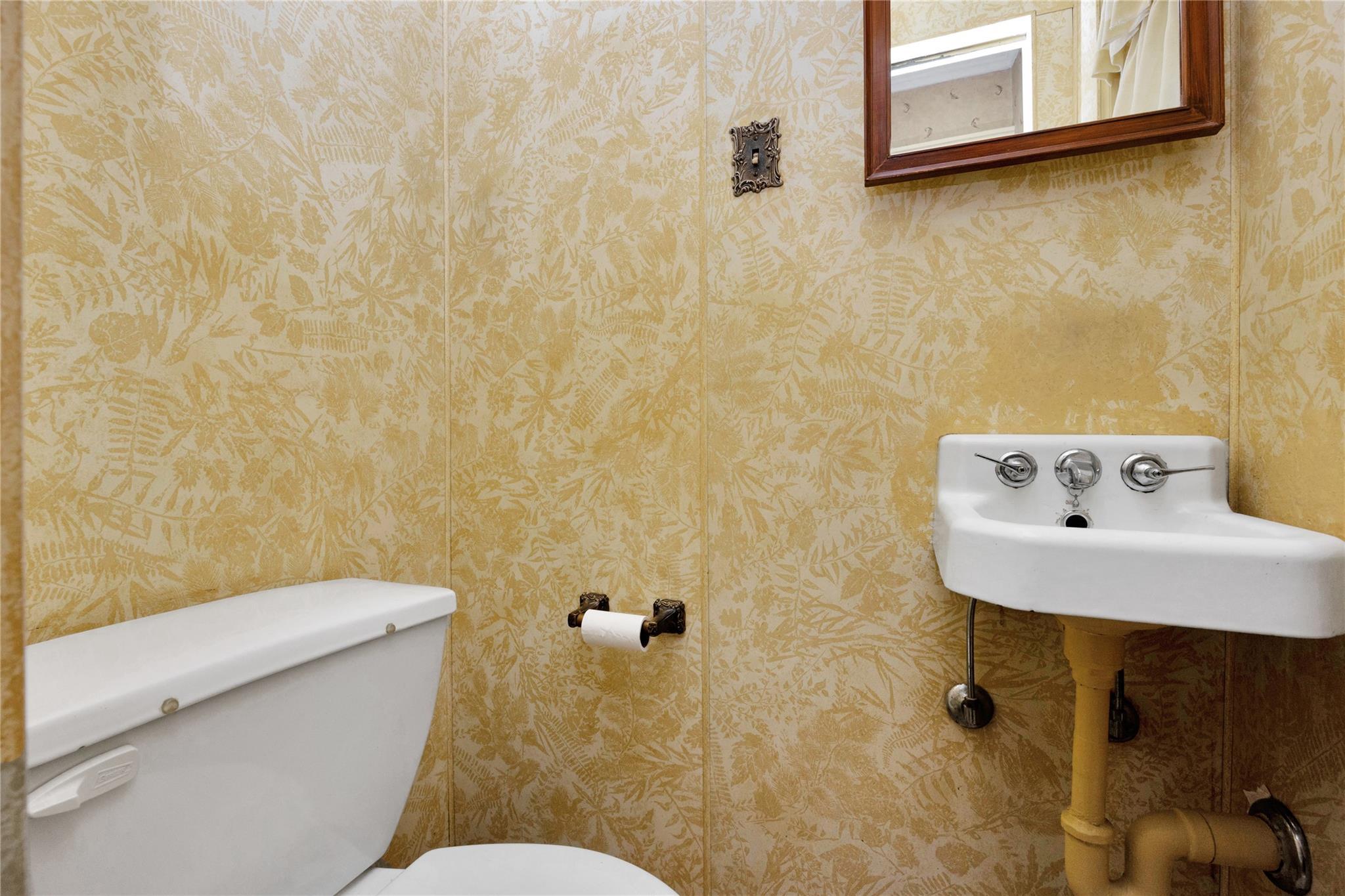 Single Family 60th  Queens, NY 11378, MLS-876386-17
