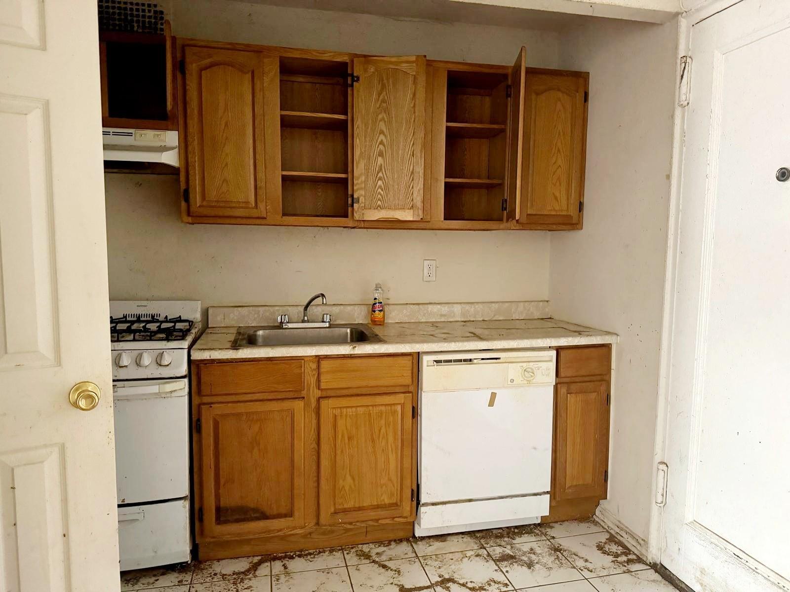 Coop 118  Queens, NY 11415, MLS-876455-11