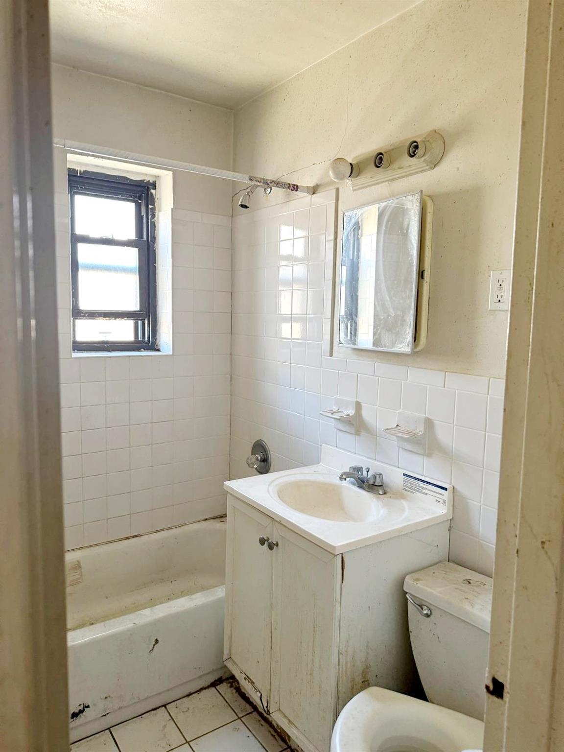 Coop 118  Queens, NY 11415, MLS-876455-12