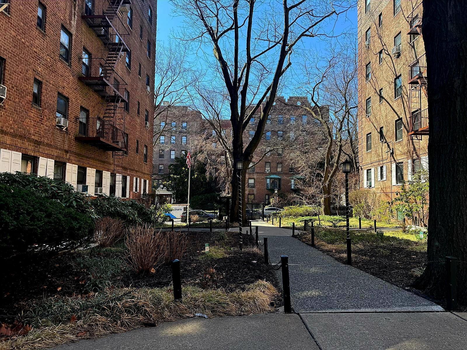 Coop 118  Queens, NY 11415, MLS-876455-2