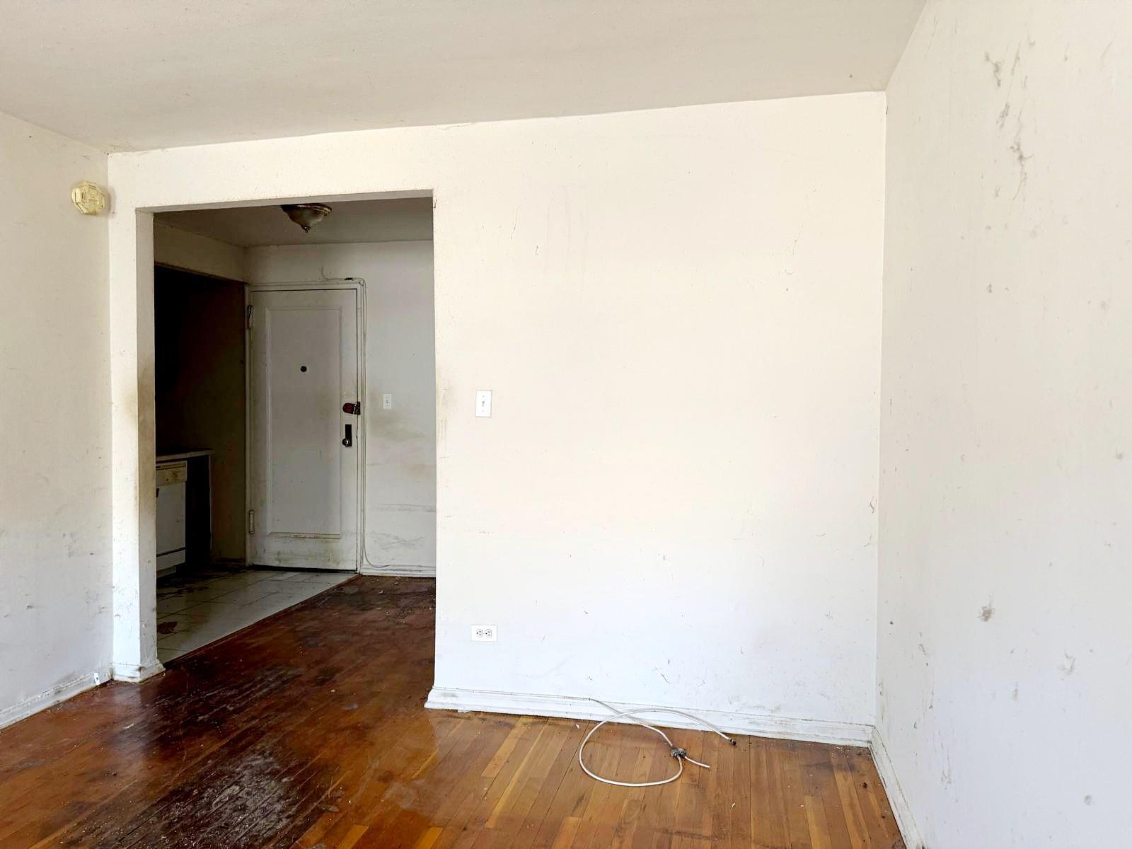 Coop 118  Queens, NY 11415, MLS-876455-9