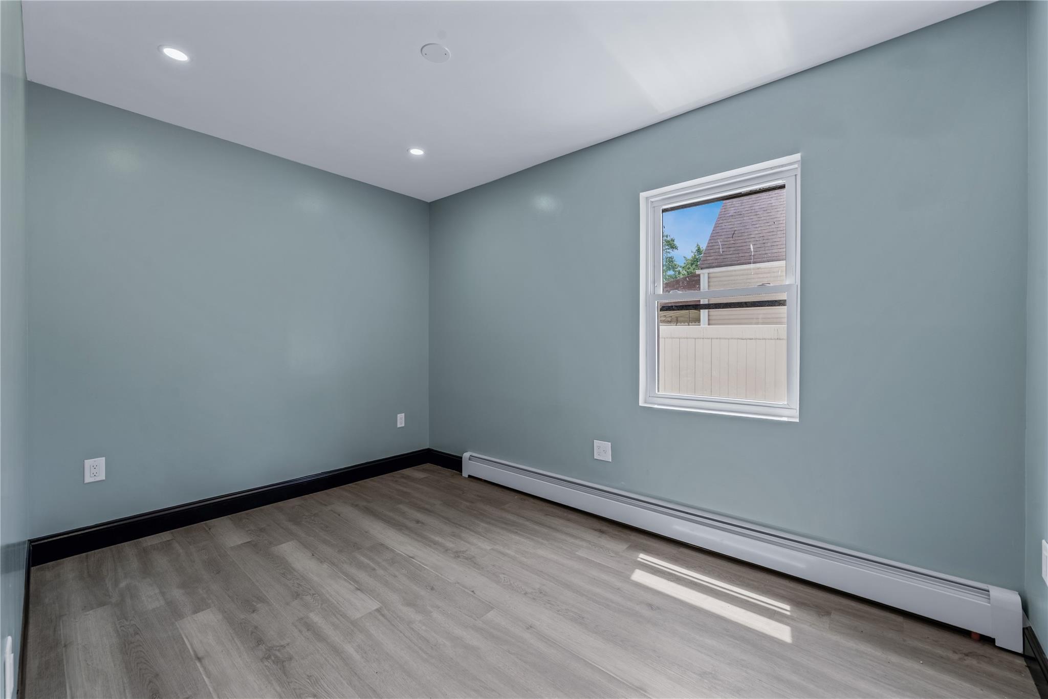Single Family St  Queens, NY 11429, MLS-876464-12