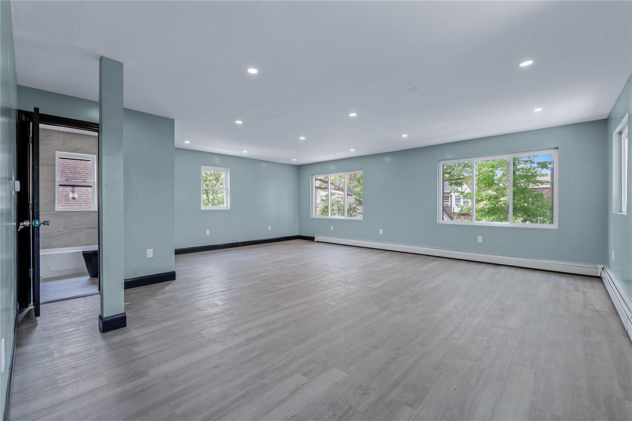 Single Family St  Queens, NY 11429, MLS-876464-18