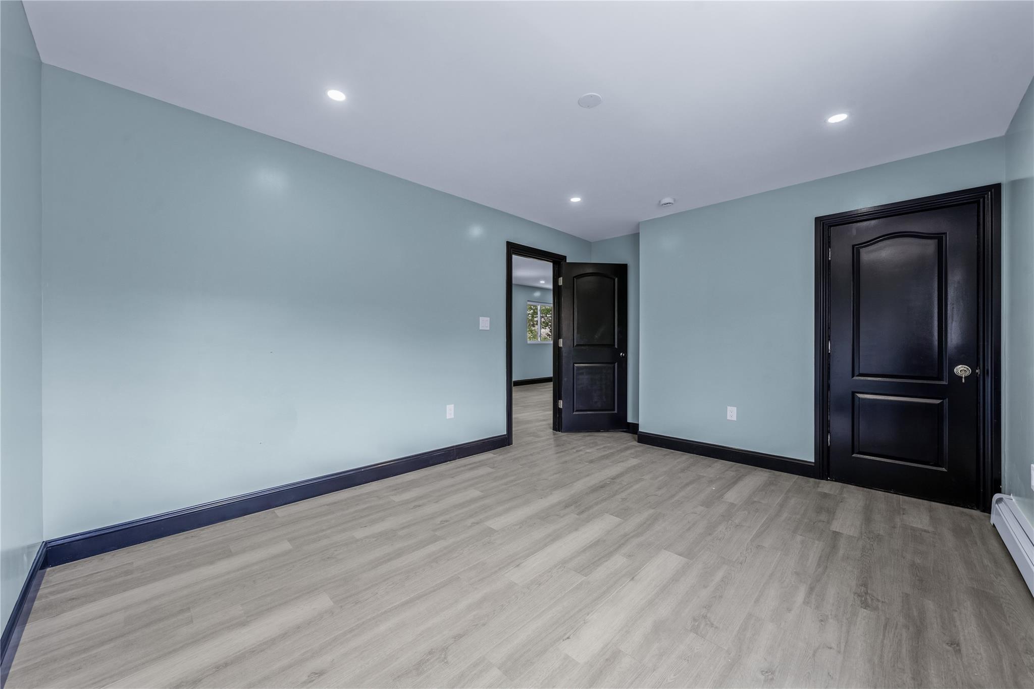 Single Family St  Queens, NY 11429, MLS-876464-22