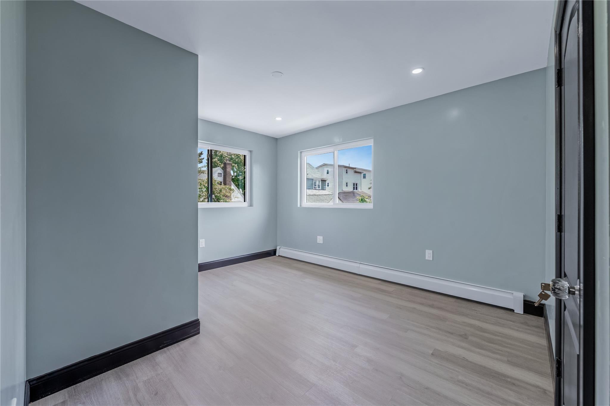 Single Family St  Queens, NY 11429, MLS-876464-23