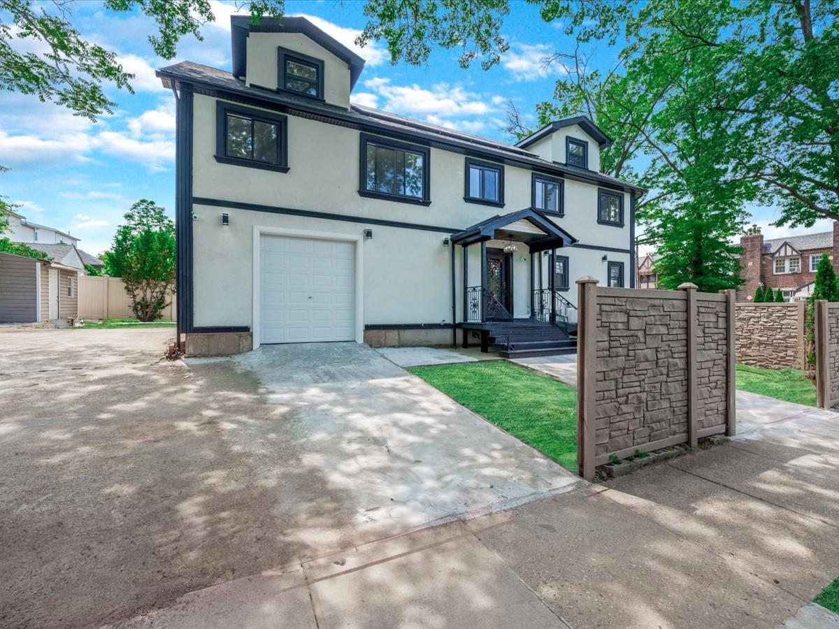 Single Family St  Queens, NY 11429, MLS-876464-3