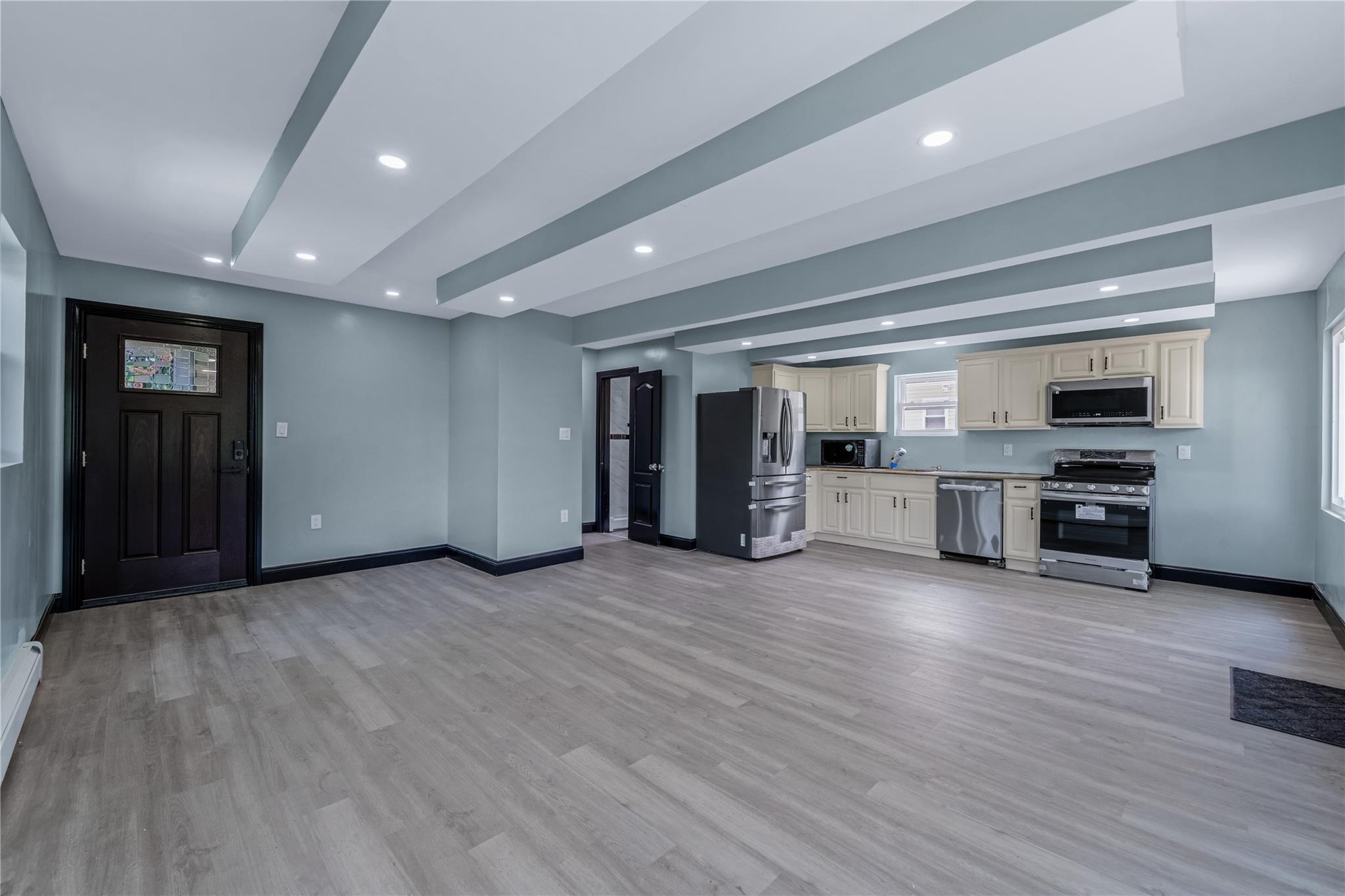 Single Family St  Queens, NY 11429, MLS-876464-7