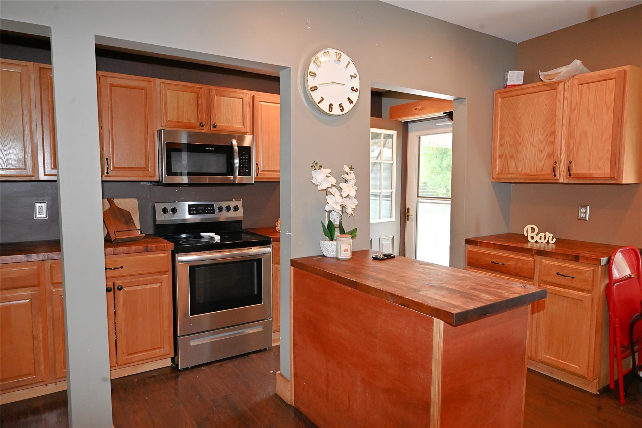 Single Family First  Ulster County, NY 12401, MLS-876476-10