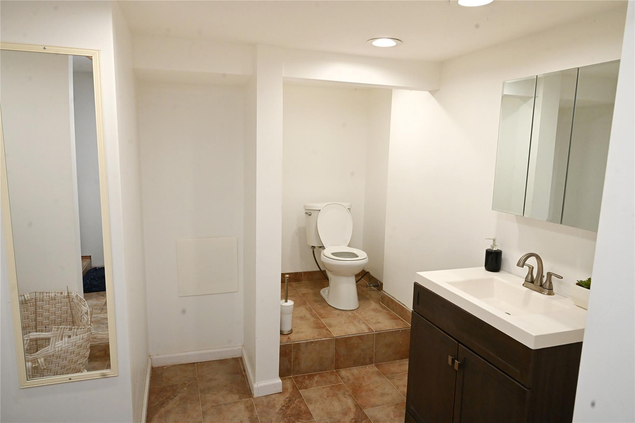 Single Family First  Ulster County, NY 12401, MLS-876476-23