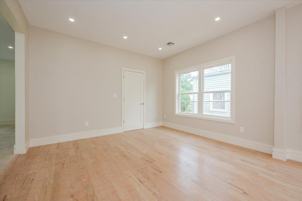 Single Family Bayview  Nassau County, NY 11096, MLS-876522-5