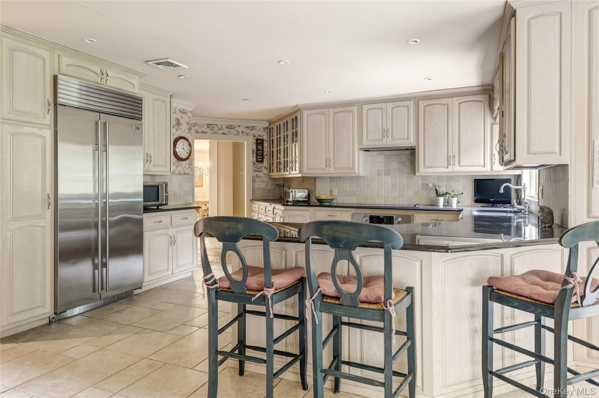 Single Family Split Rock Nassau County, NY 11791, MLS-876542-14