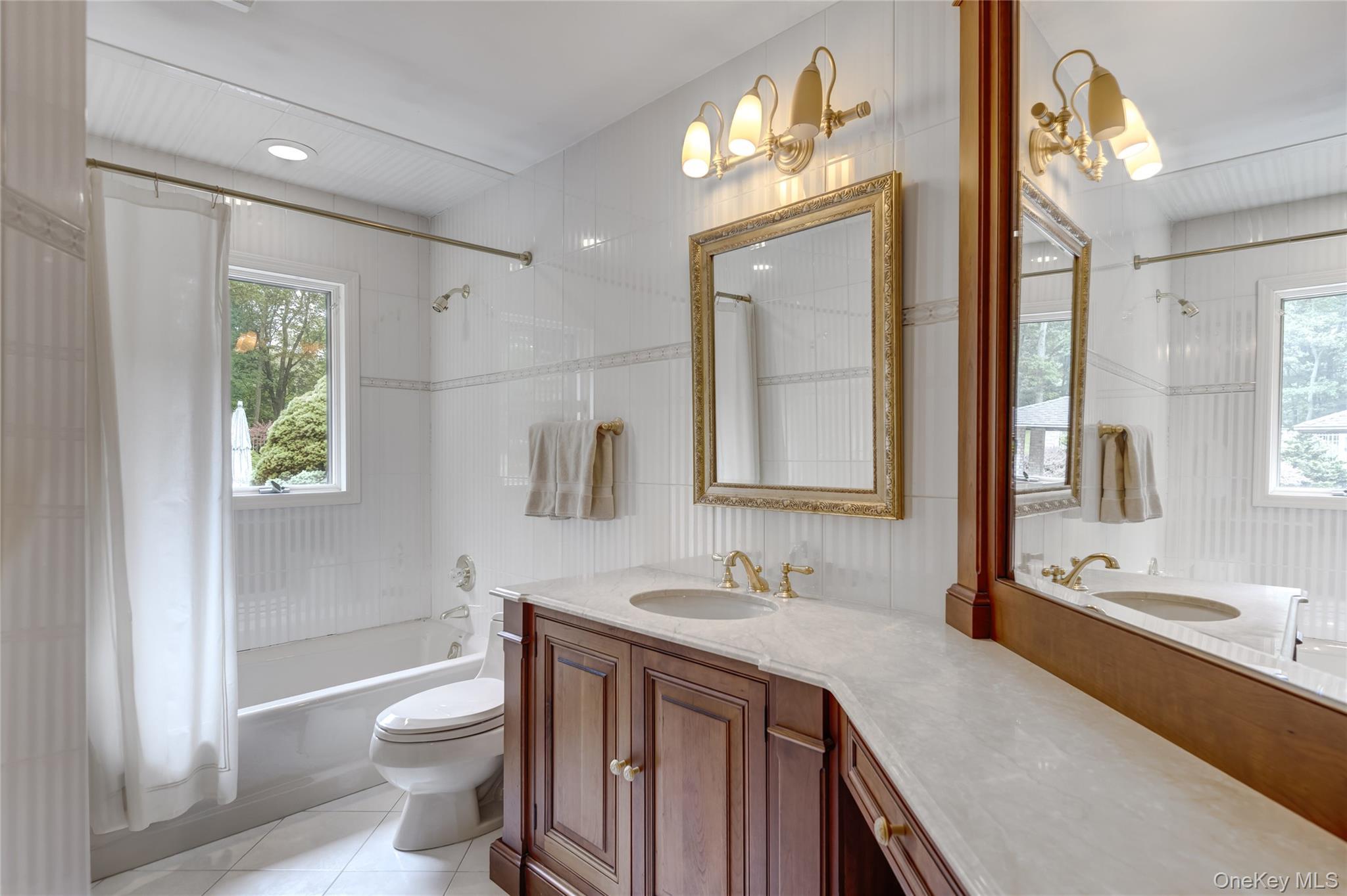 Single Family Split Rock Nassau County, NY 11791, MLS-876542-17