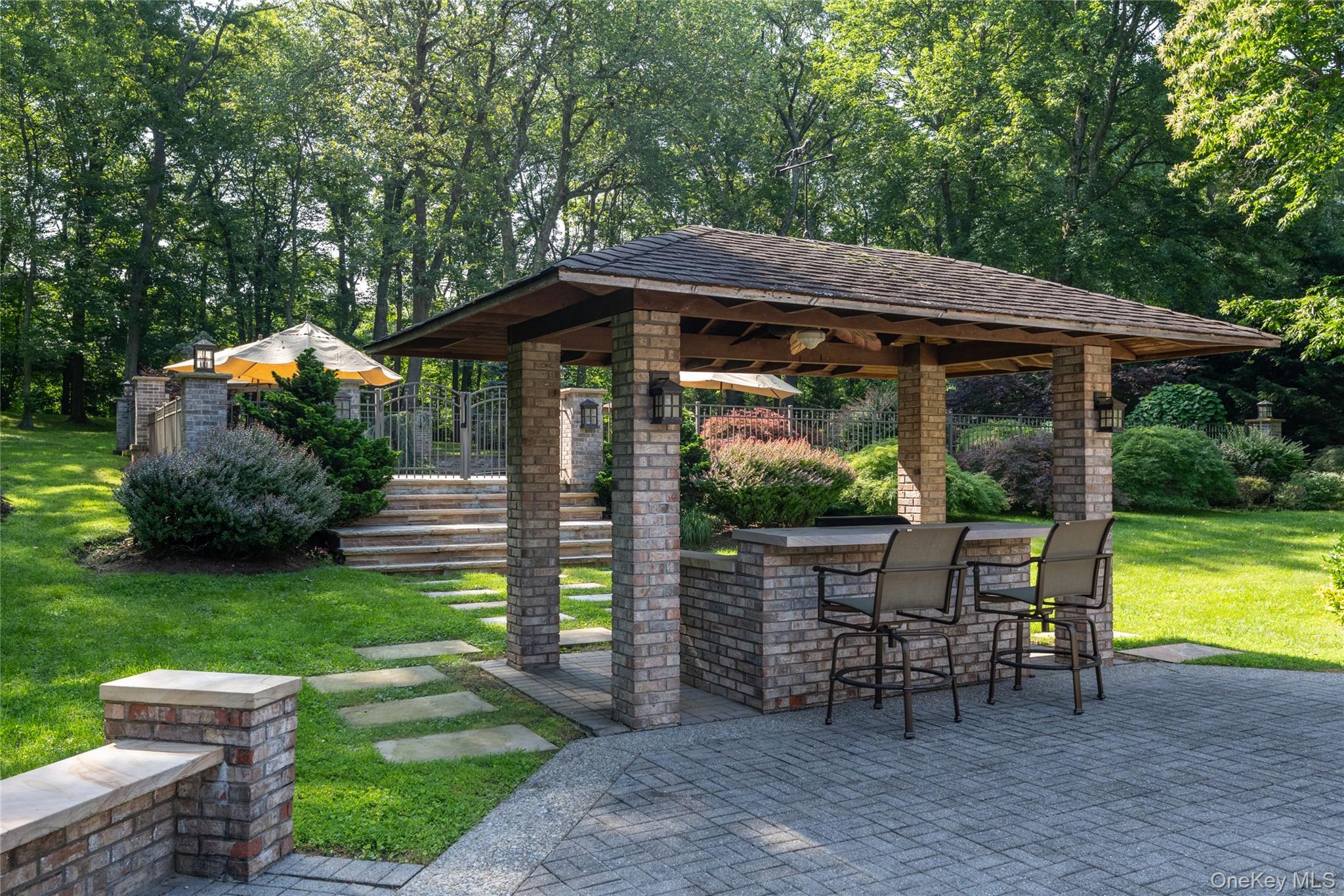 Single Family Split Rock Nassau County, NY 11791, MLS-876542-44