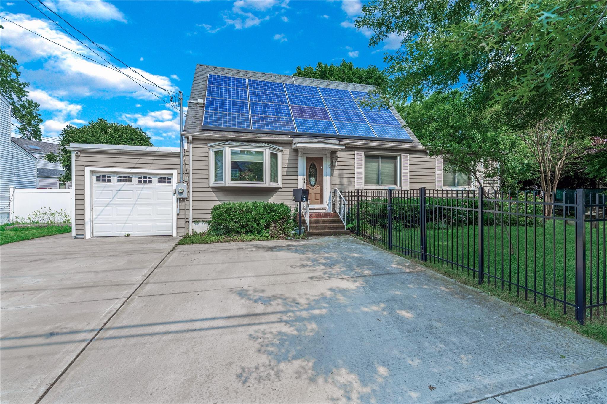 Single Family Harris  Nassau County, NY 11557, MLS-876551-2