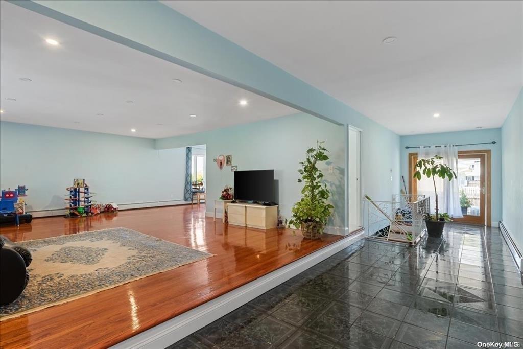 Single Family Oakley Nassau County, NY 11758, MLS-876554-2