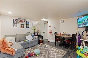 Single Family Oakley Nassau County, NY 11758, MLS-876554-9