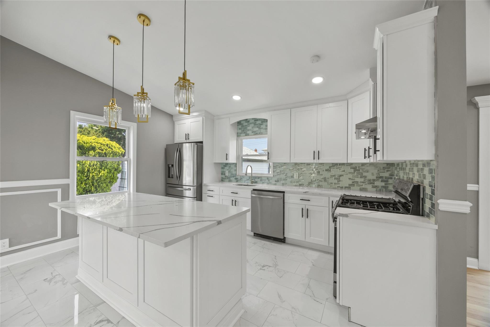 Single Family Garden  Nassau County, NY 11801, MLS-876555-12