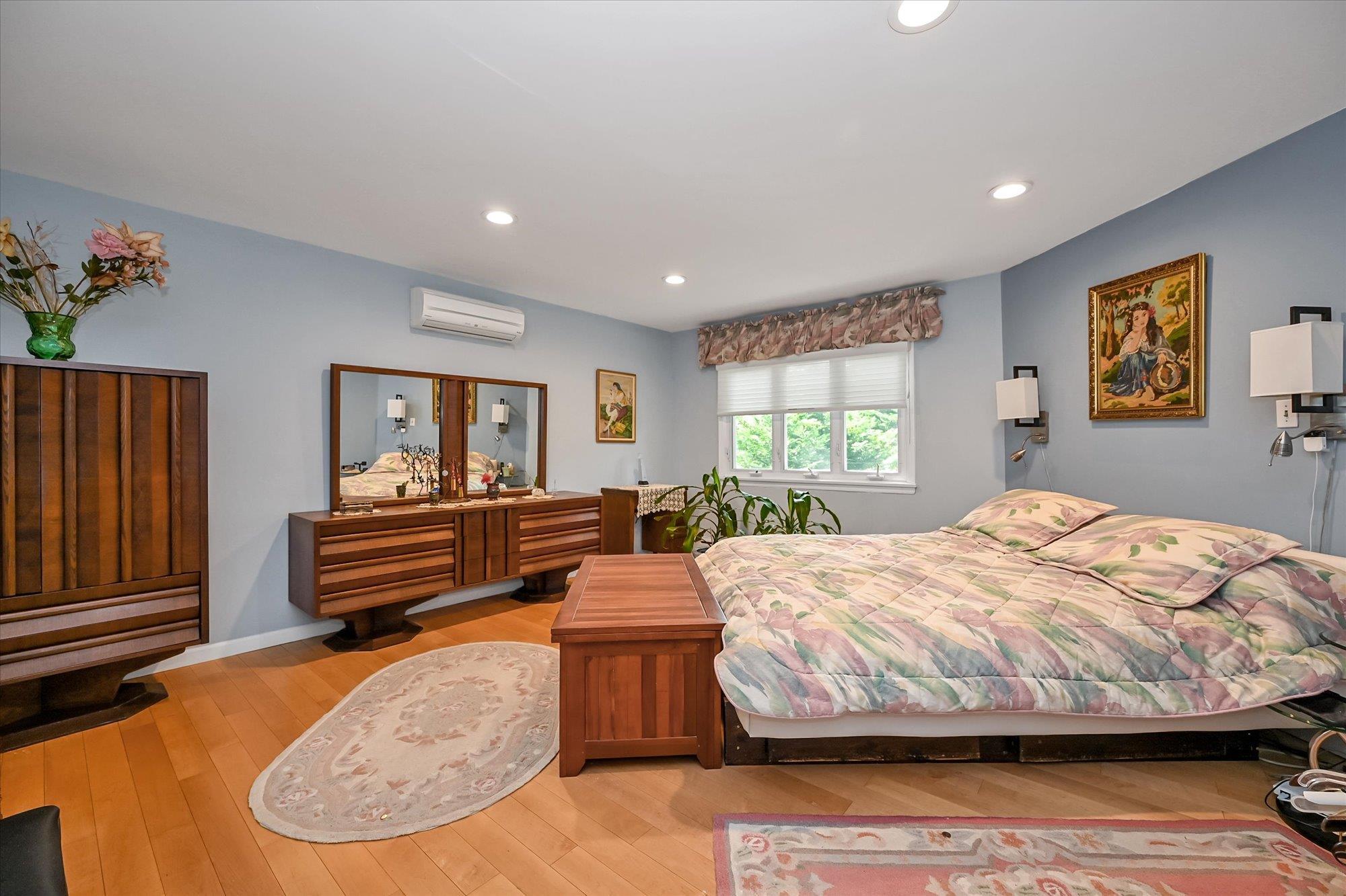 Single Family Edgerton  Queens, NY 11432, MLS-876623-10