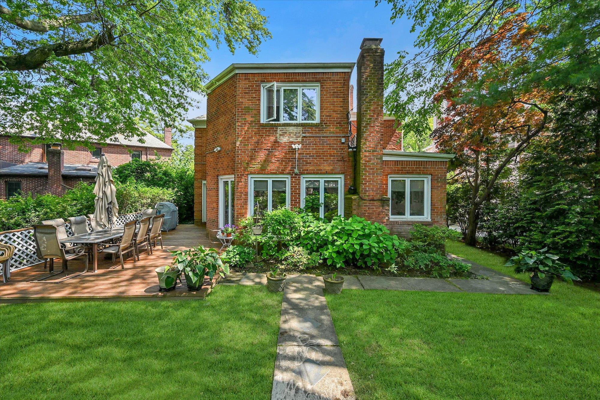 Single Family Edgerton  Queens, NY 11432, MLS-876623-19