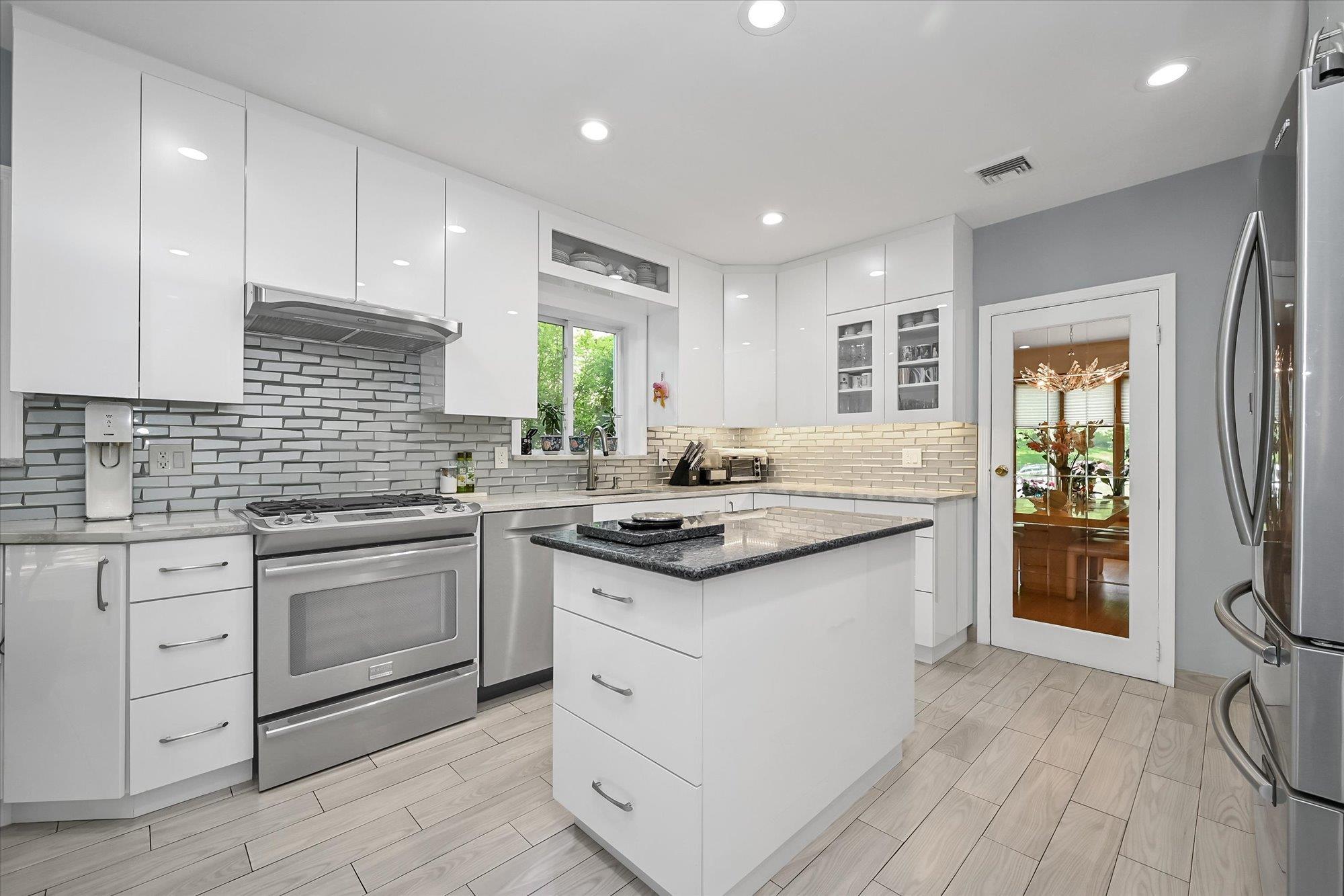 Single Family Edgerton  Queens, NY 11432, MLS-876623-8