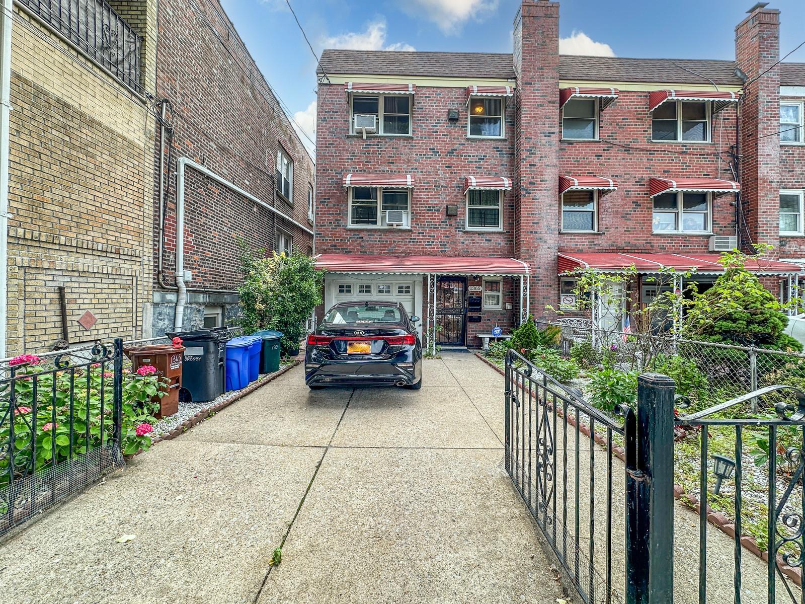 Single Family Crosby  Bronx, NY 10461, MLS-876643-2