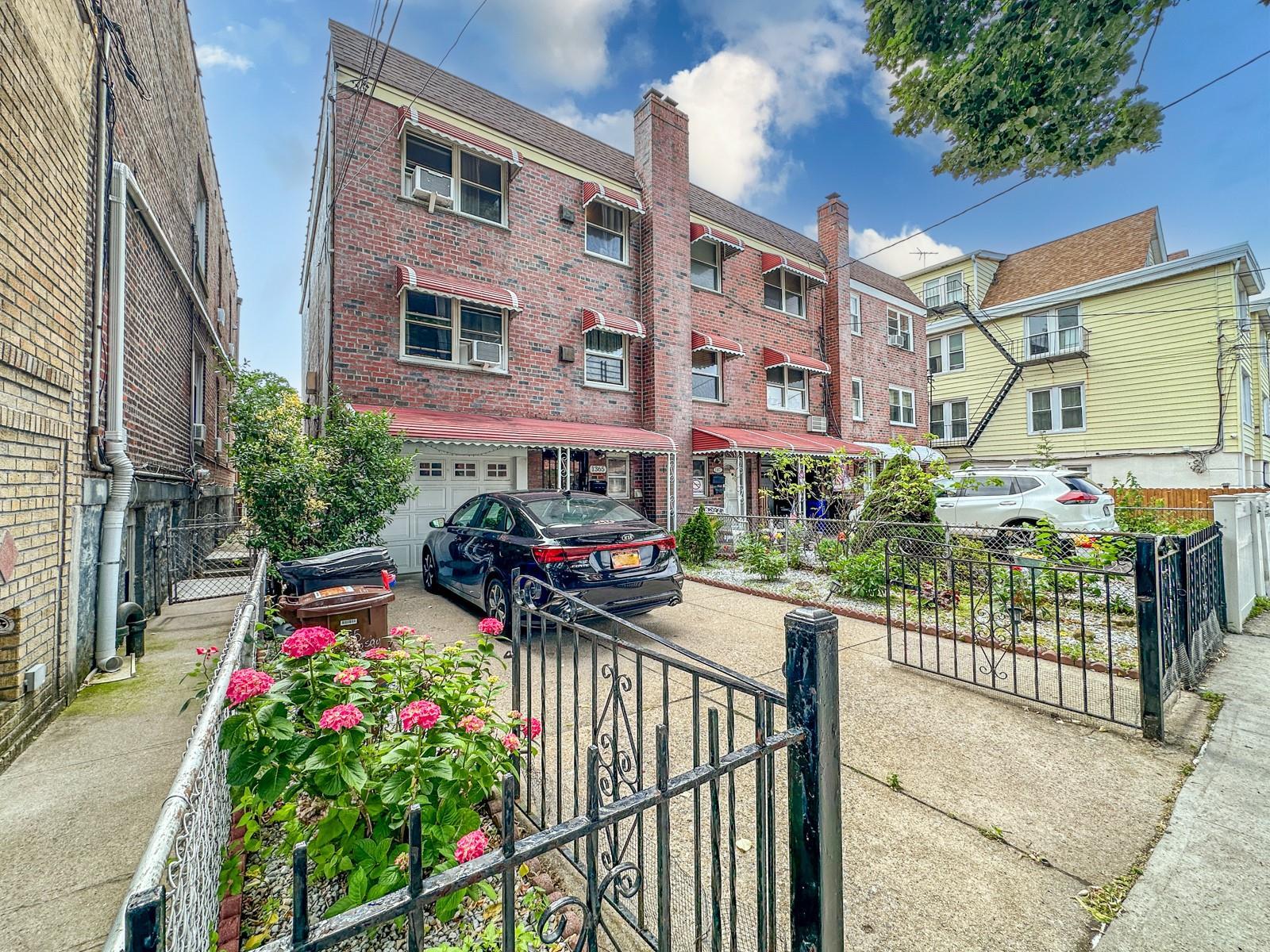 Single Family Crosby  Bronx, NY 10461, MLS-876643-3
