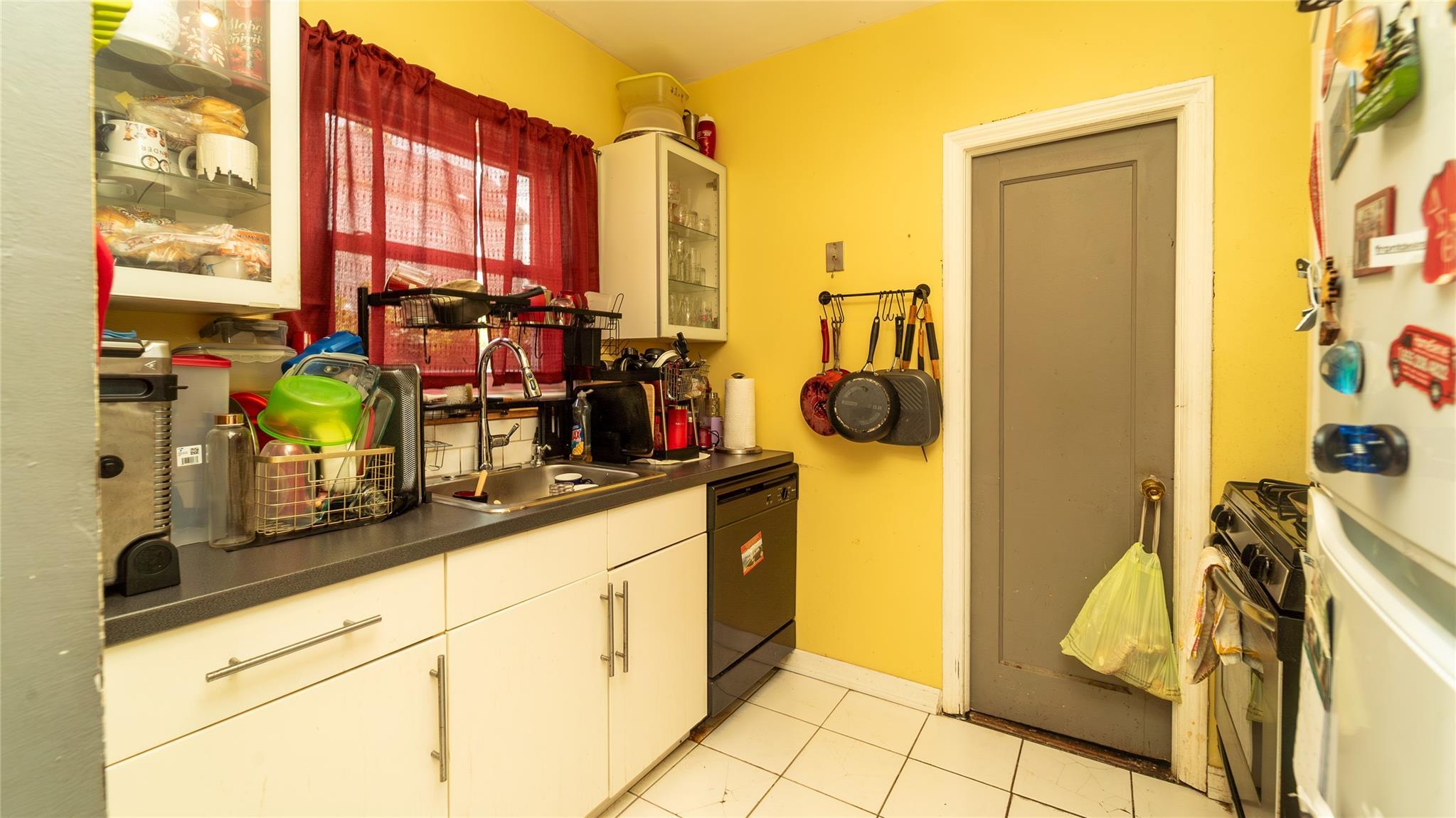 Single Family 135th  Queens, NY 11413, MLS-876649-9