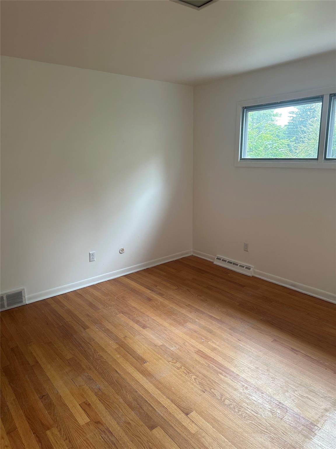 Single Family Pinewood  Albany County, NY 12208, MLS-876680-11