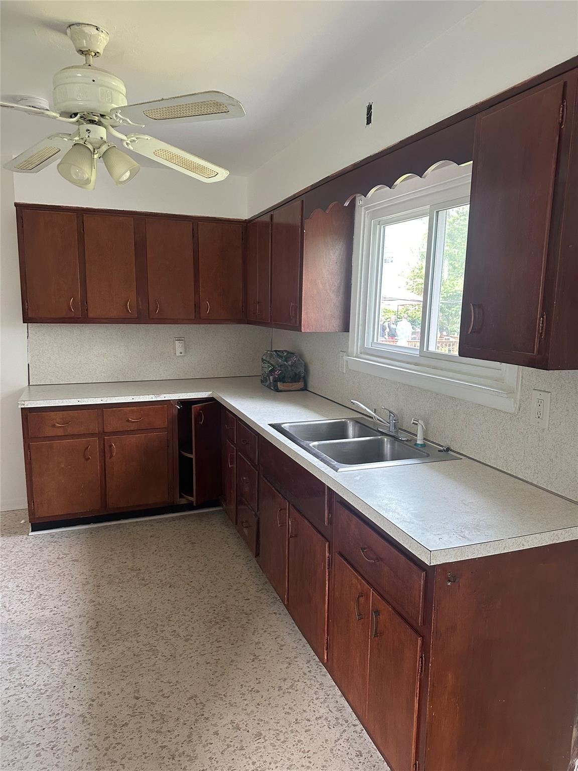 Single Family Pinewood  Albany County, NY 12208, MLS-876680-13
