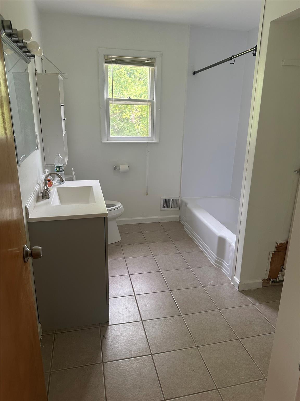 Single Family Pinewood  Albany County, NY 12208, MLS-876680-17