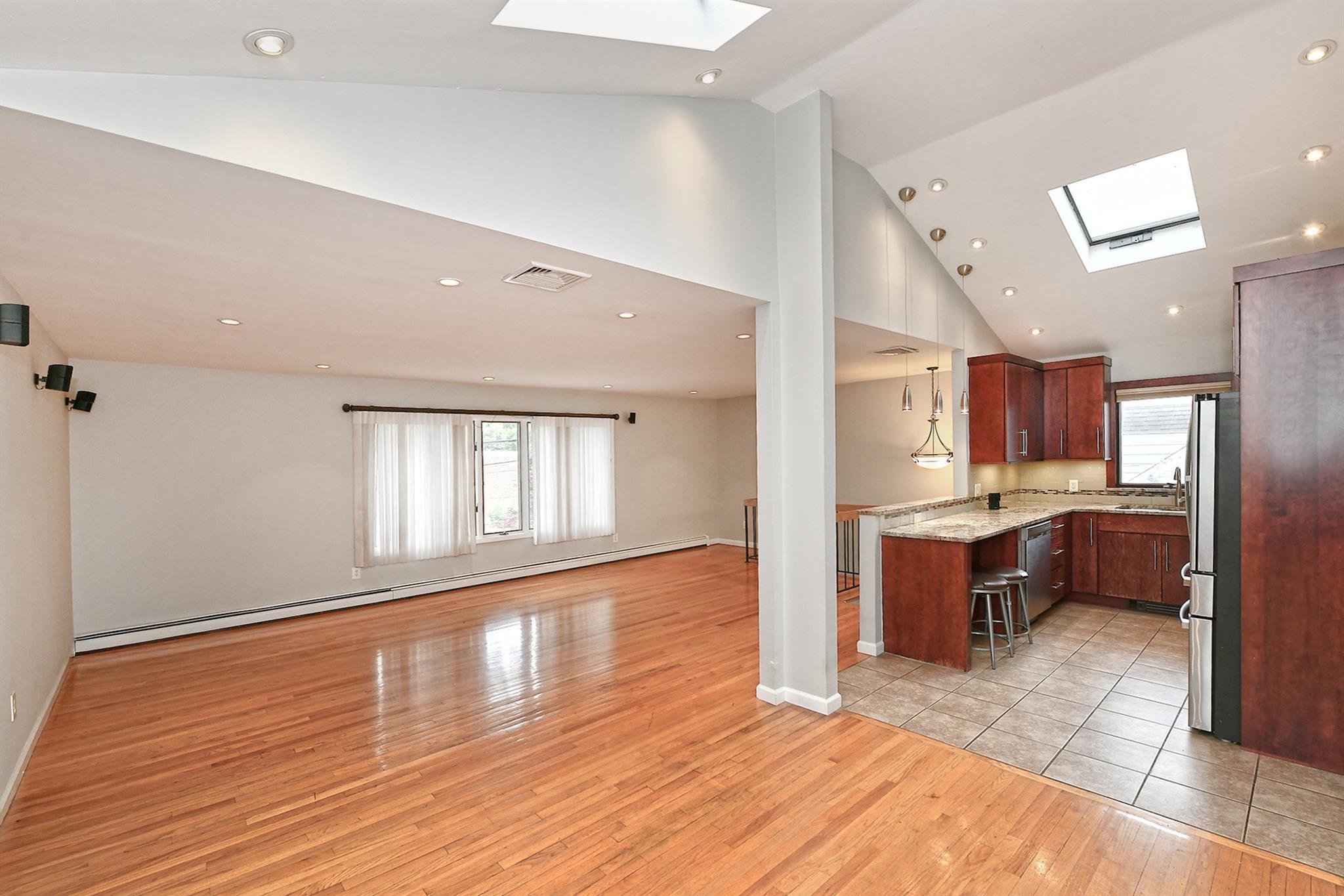 Single Family Dawes  Nassau County, NY 11791, MLS-876697-11