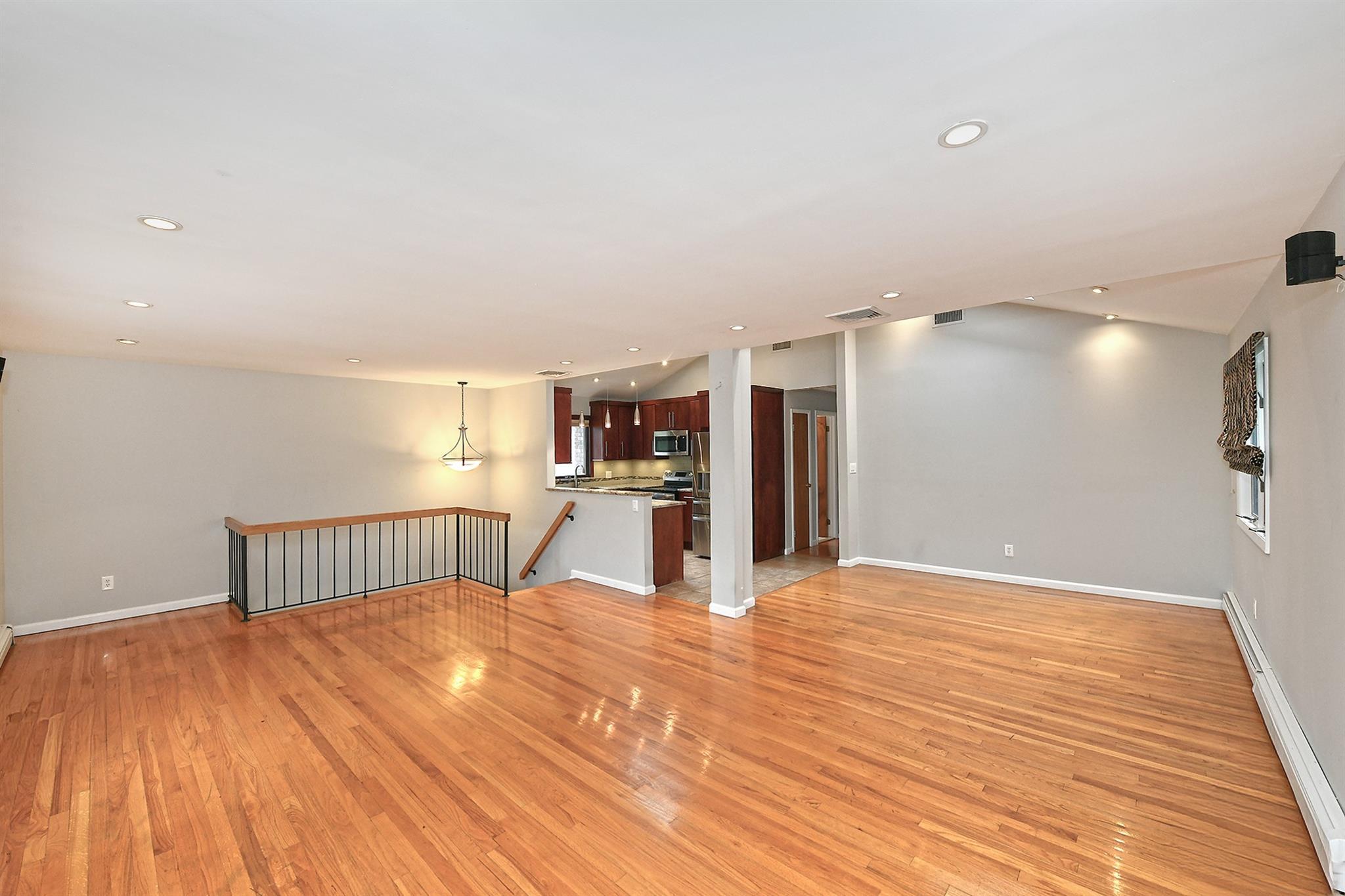 Single Family Dawes  Nassau County, NY 11791, MLS-876697-14