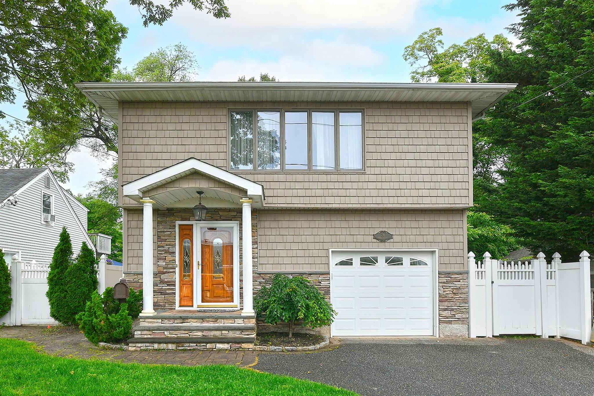 Single Family Dawes  Nassau County, NY 11791, MLS-876697-2